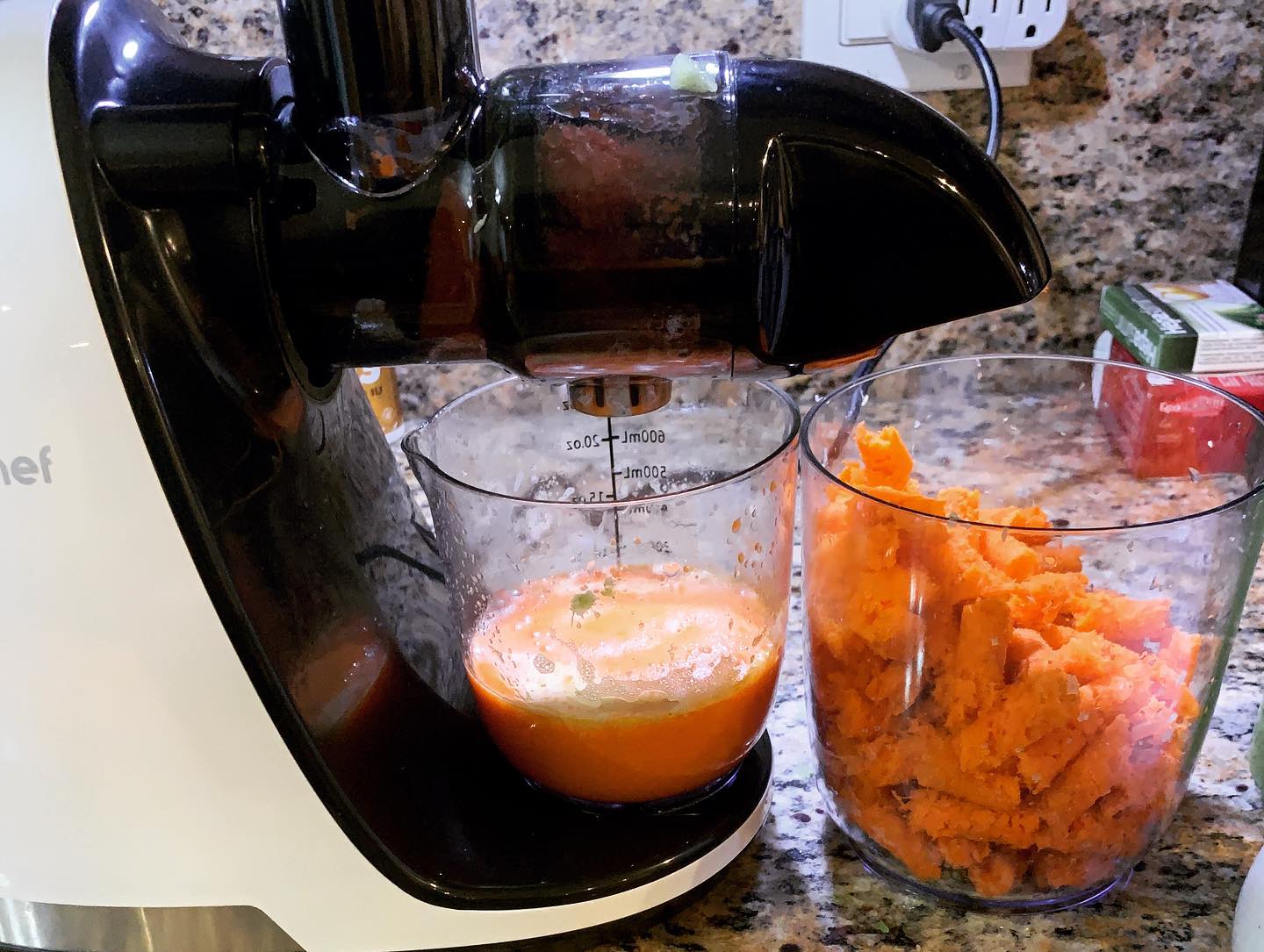 AMZCHEF Juicer Review & Ratings